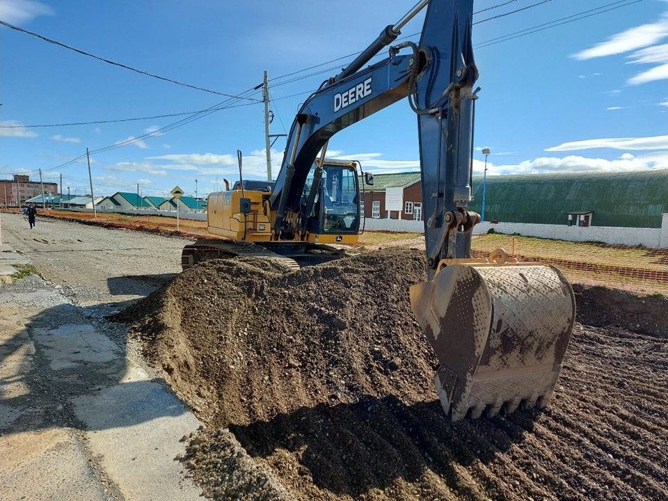 Excavadora de CTS Group en movimiento de suelo